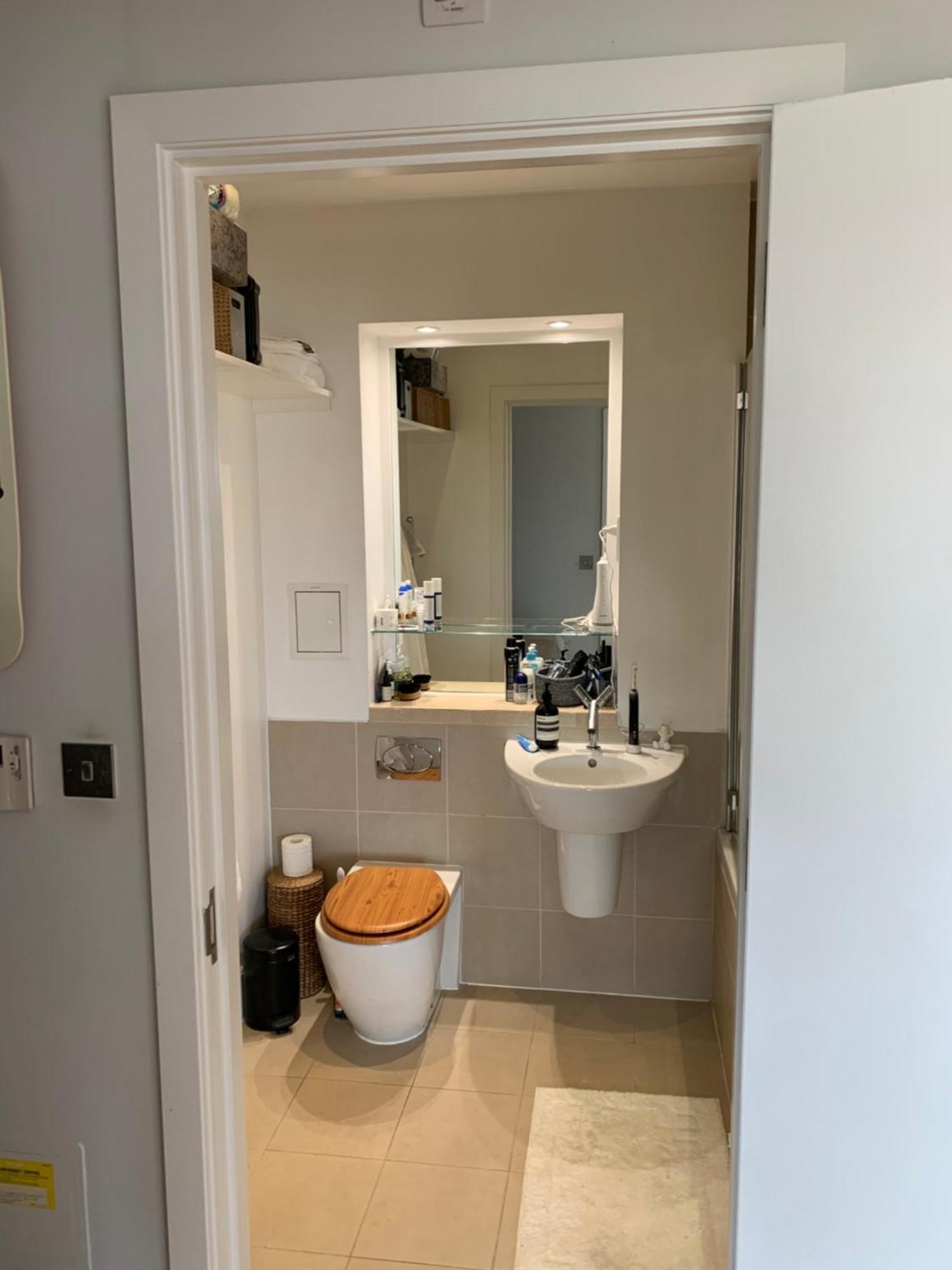 Modern, Spacious Entire In Amazing Location Londra